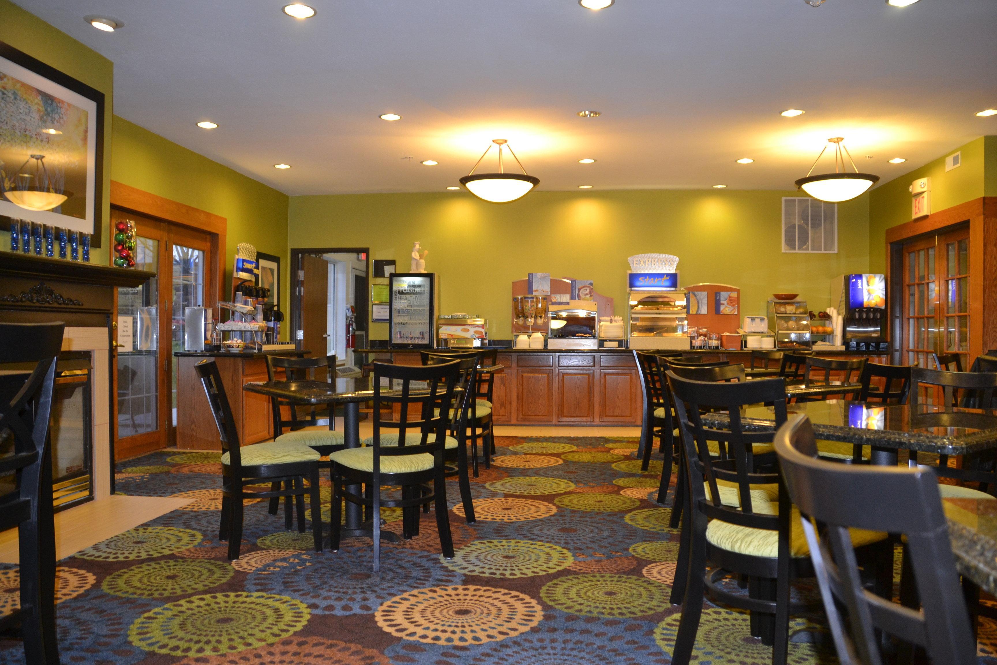 Holiday Inn Express Hotel & Suites Bloomington-Normal University Area By Ihg Экстерьер фото
