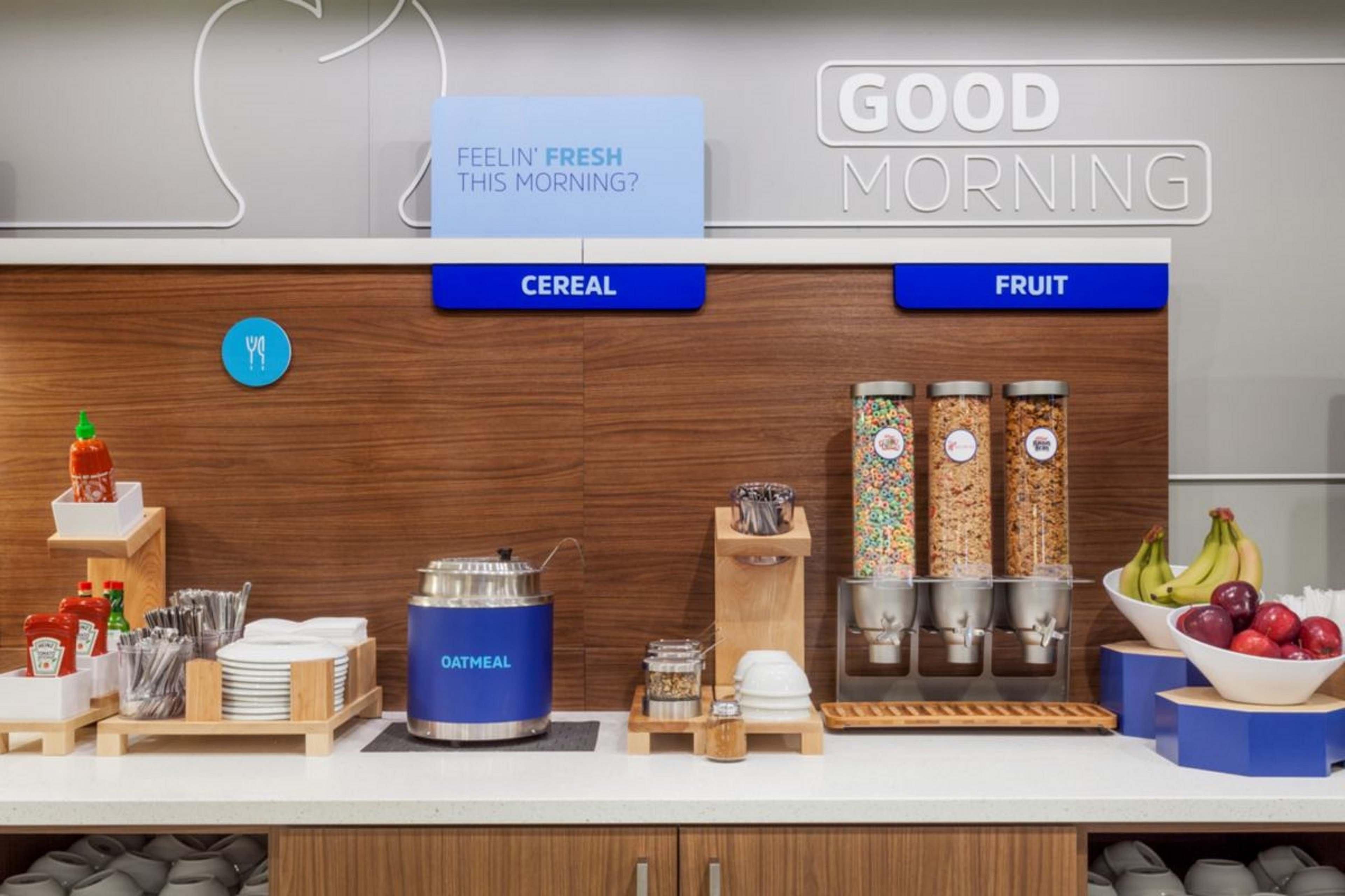 Holiday Inn Express Hotel & Suites Bloomington-Normal University Area By Ihg Экстерьер фото