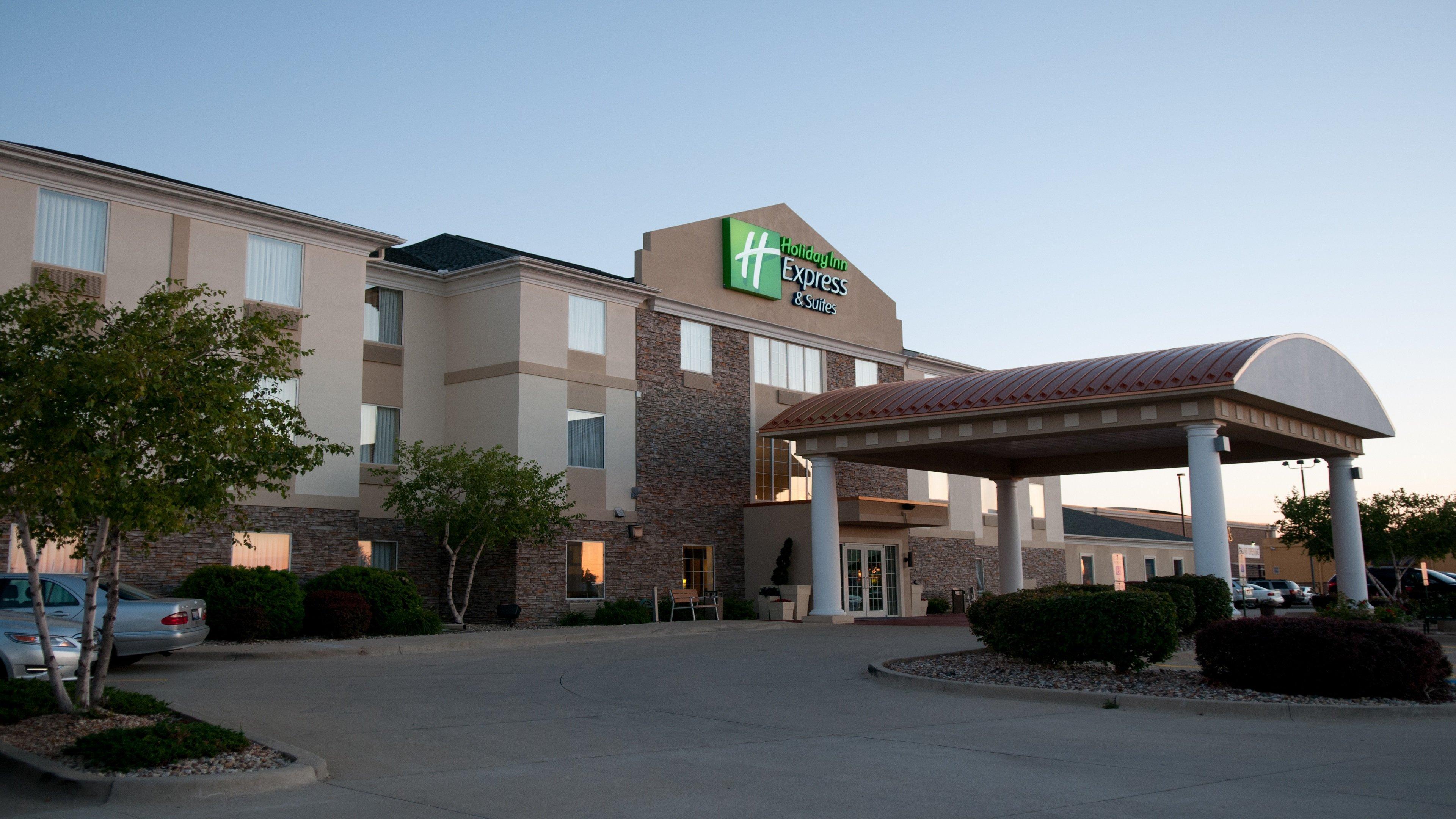 Holiday Inn Express Hotel & Suites Bloomington-Normal University Area By Ihg Экстерьер фото