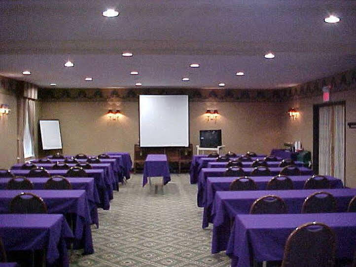 Holiday Inn Express Hotel & Suites Bloomington-Normal University Area By Ihg Экстерьер фото